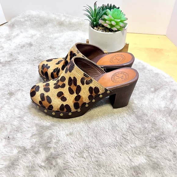 *Penelope Chilvers  | Leopard Print Pony Mid Heel Clogs from Anthropologie Sz 6 - Picture 2 of 15